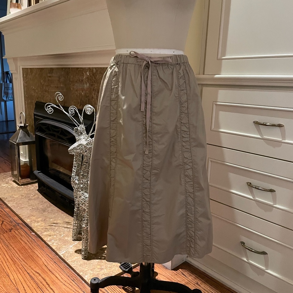 Gently Used khaki skirt
